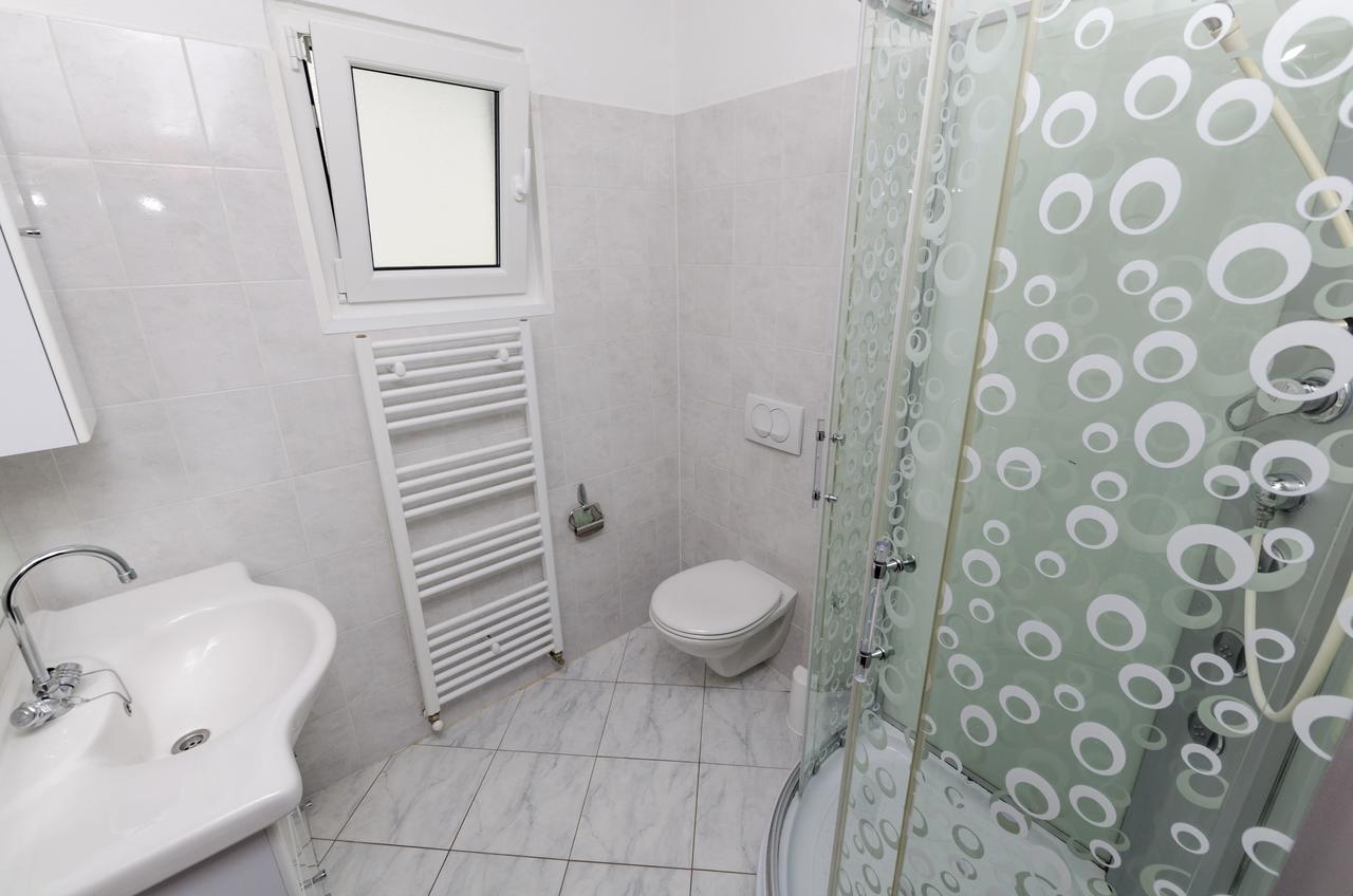 Apartments Luka โรกอซนิซา ภายนอก รูปภาพ